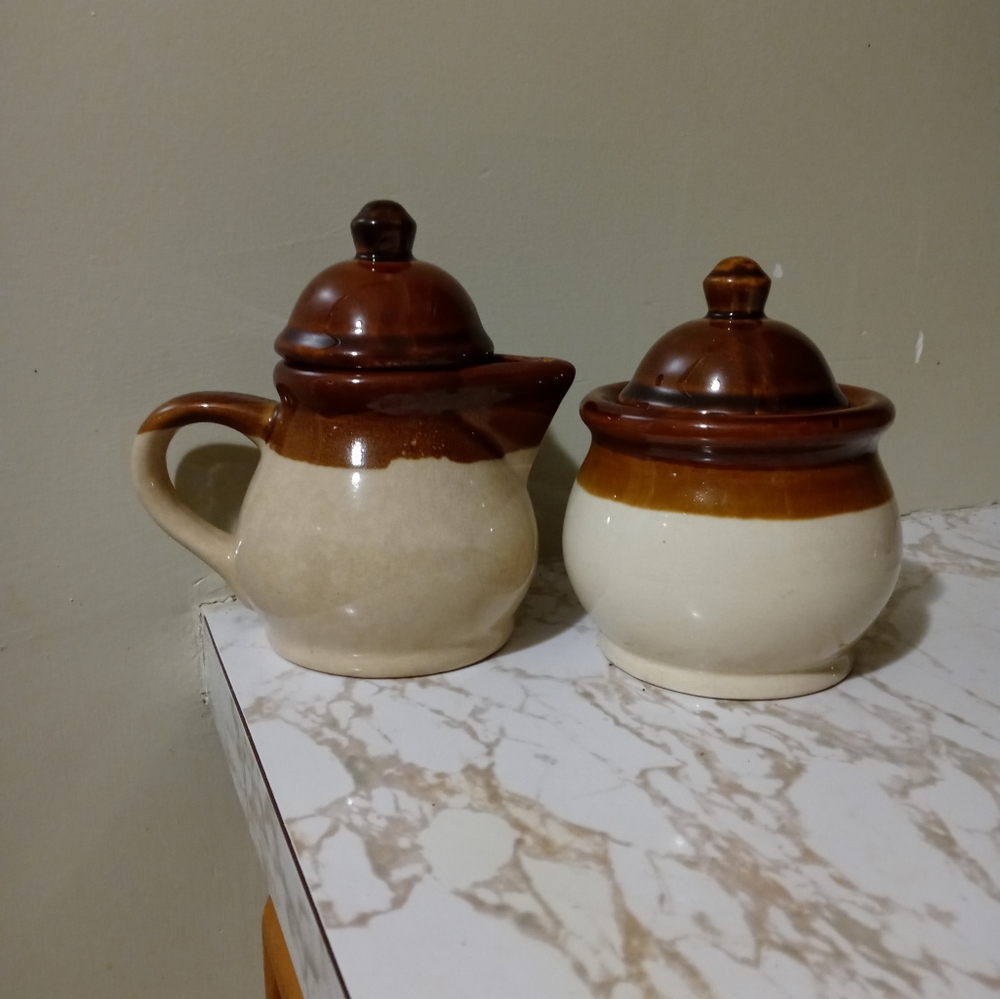 Stoneware wheat pattern sugar and creamer set - Picture 3 of 3